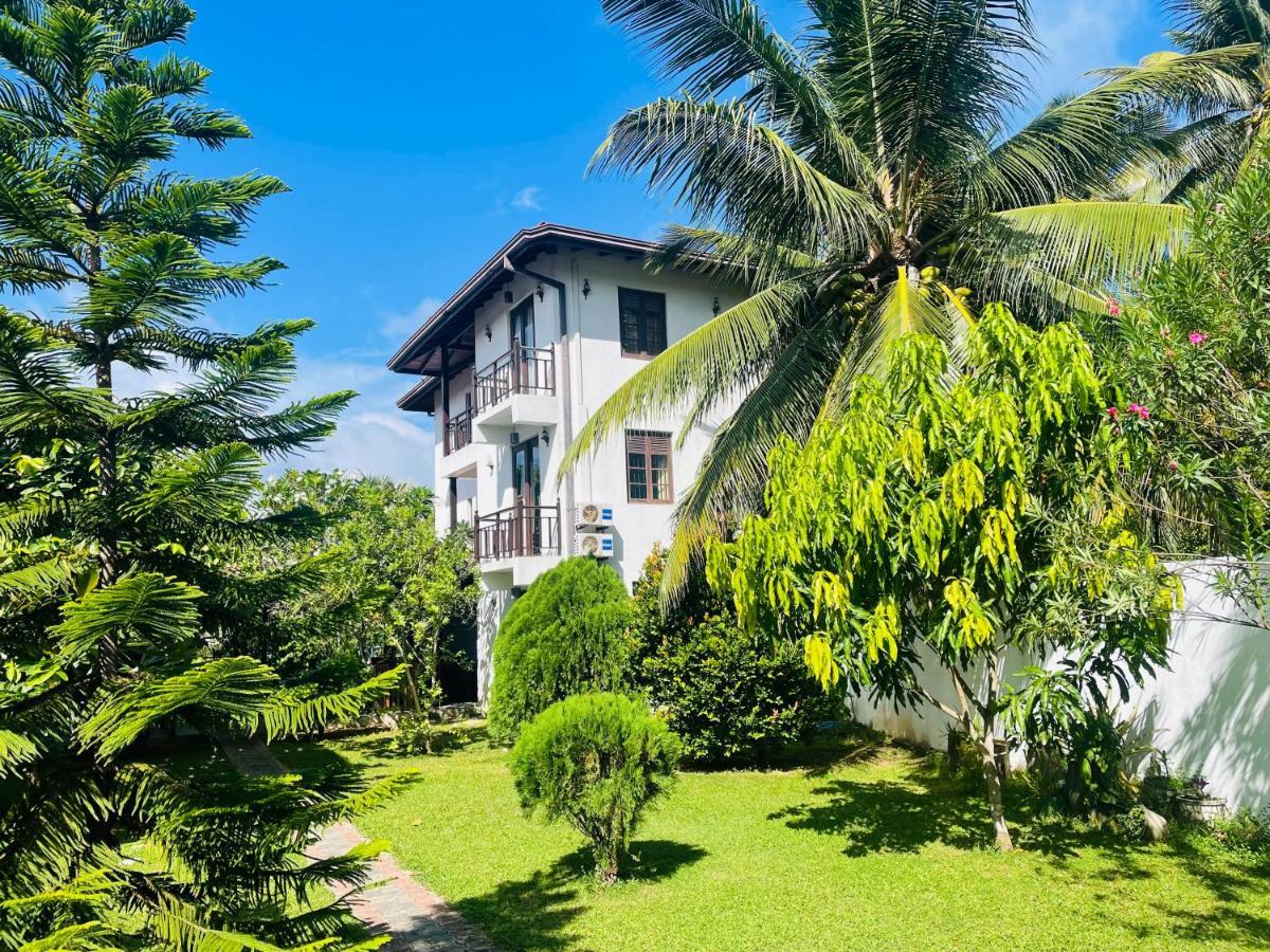 Lagoon Boutique Hotel Kanattagoda Exterior photo