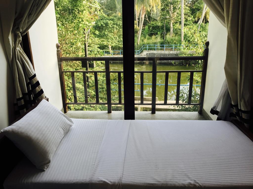 Lagoon Boutique Hotel Kanattagoda Exterior photo