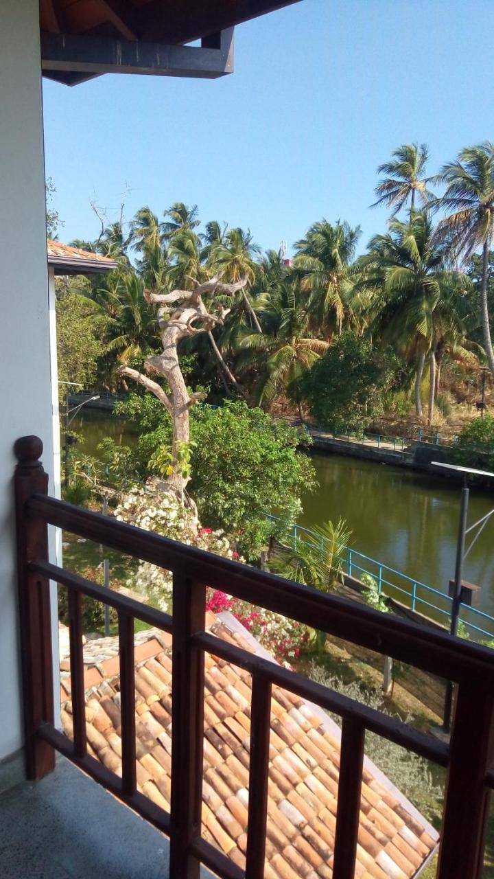 Lagoon Boutique Hotel Kanattagoda Exterior photo