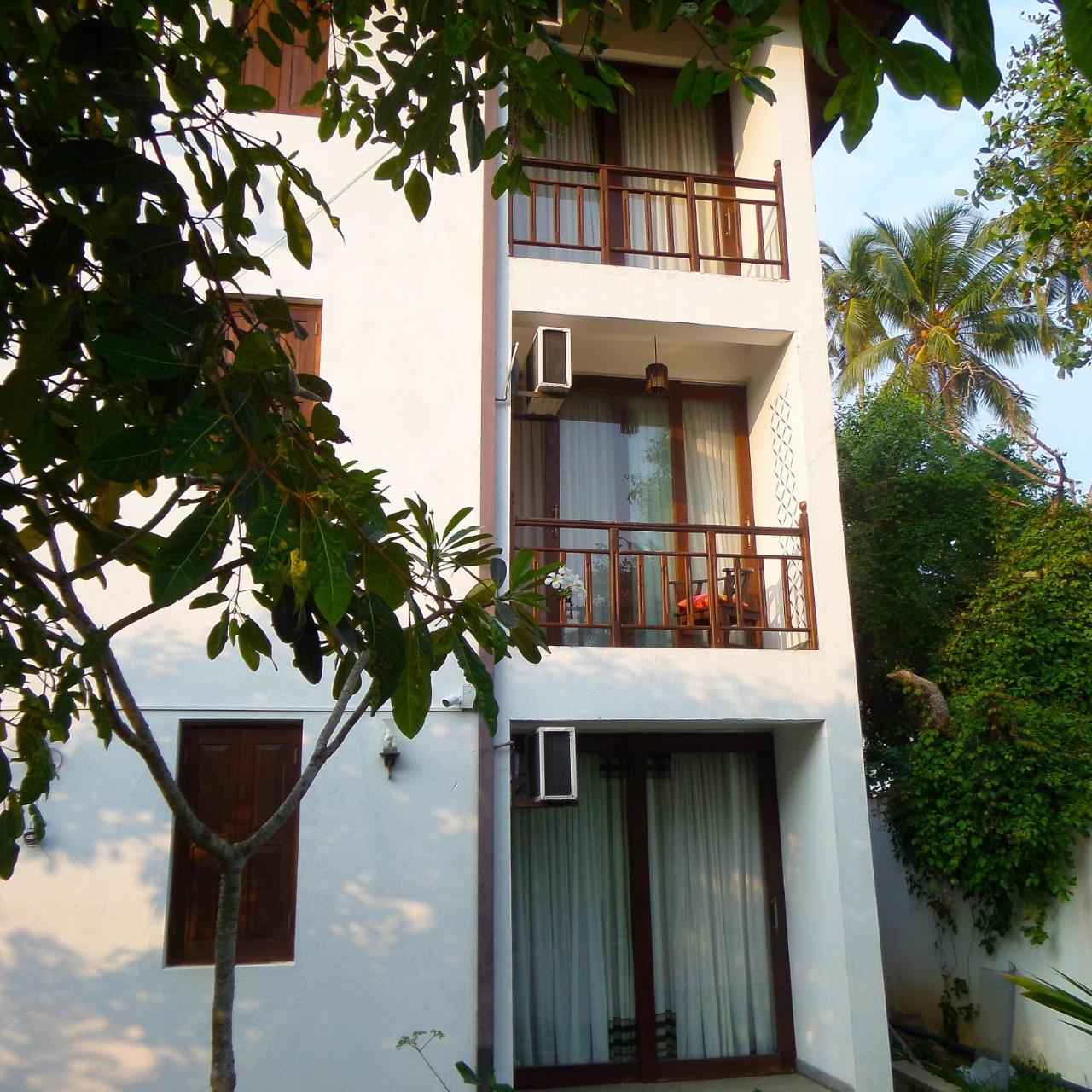 Lagoon Boutique Hotel Kanattagoda Exterior photo