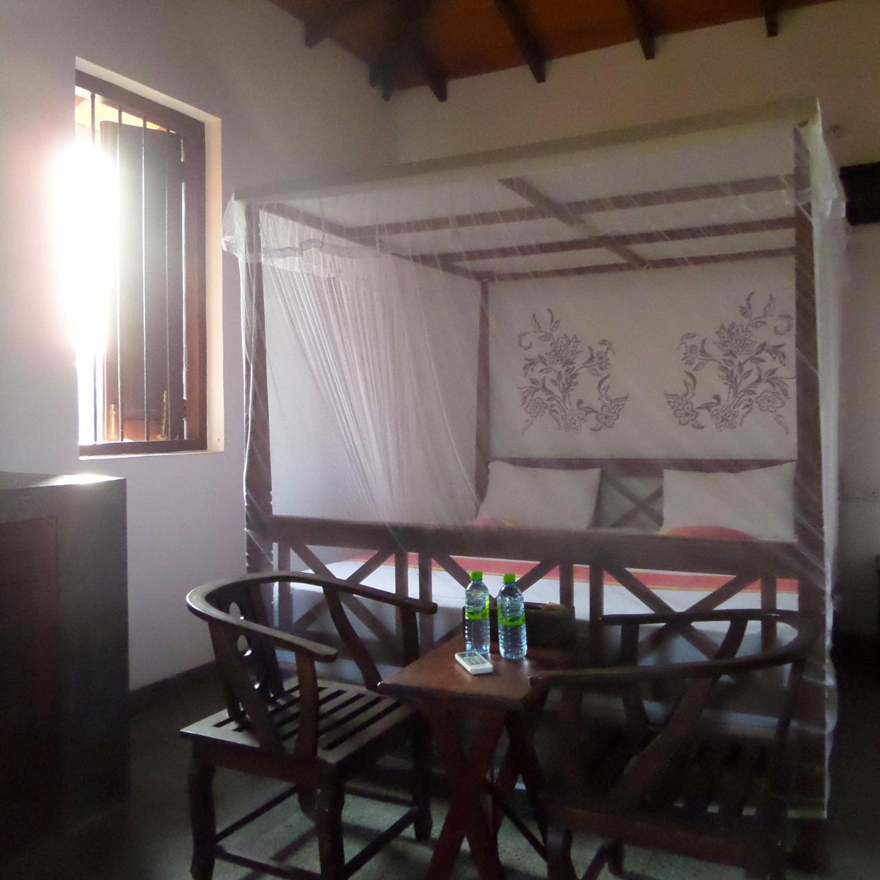 Lagoon Boutique Hotel Kanattagoda Exterior photo
